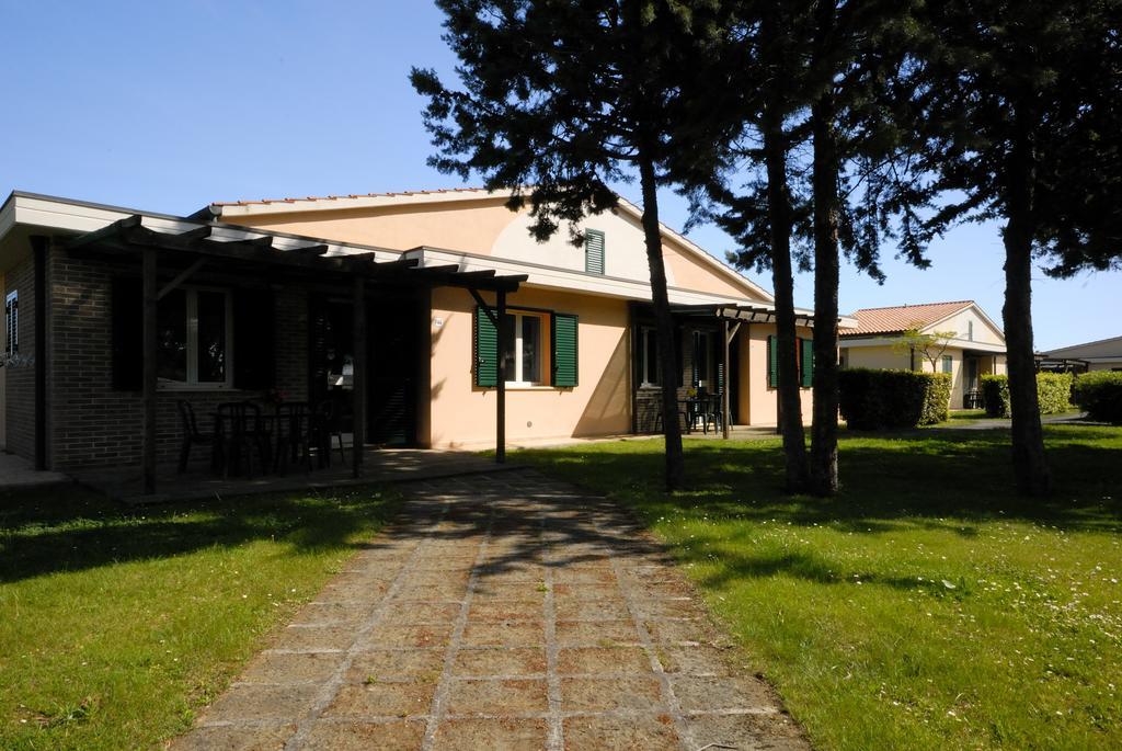 Villaggio Turistico La Cecinella مارينا دي سيسينا المظهر الخارجي الصورة