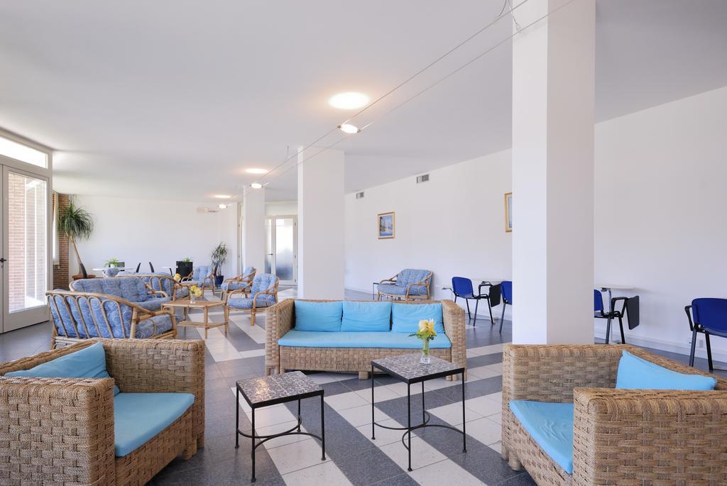 Villaggio Turistico La Cecinella مارينا دي سيسينا المظهر الخارجي الصورة