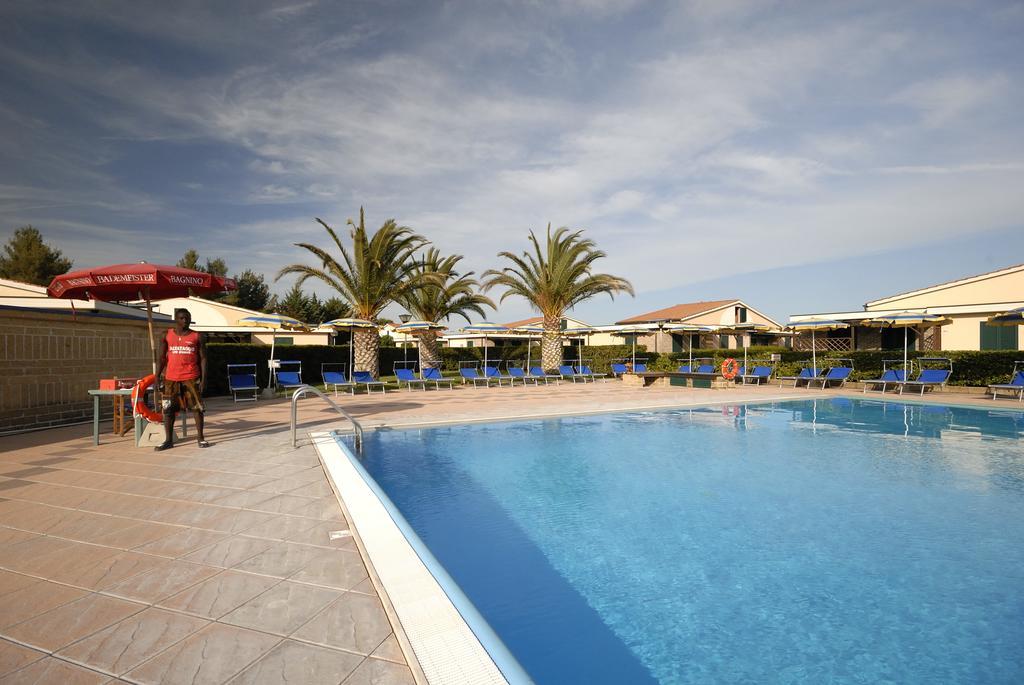 Villaggio Turistico La Cecinella مارينا دي سيسينا المظهر الخارجي الصورة