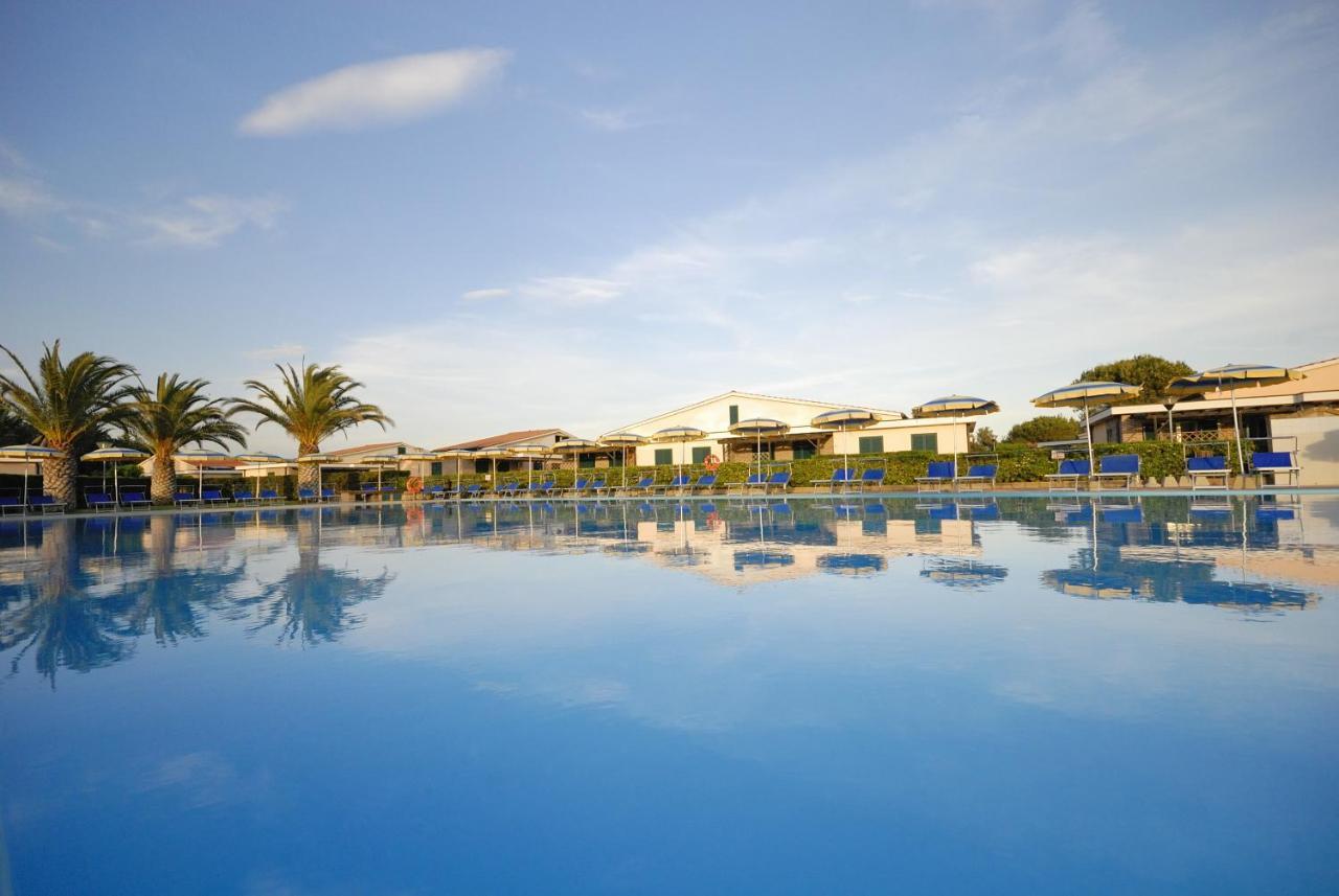 Villaggio Turistico La Cecinella مارينا دي سيسينا المظهر الخارجي الصورة