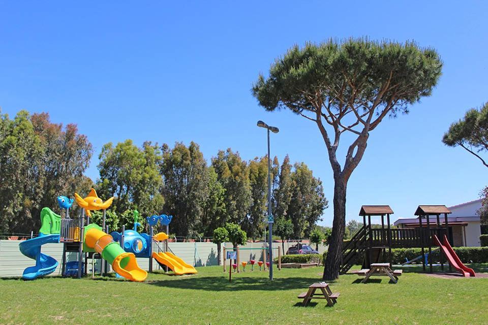 Villaggio Turistico La Cecinella مارينا دي سيسينا المظهر الخارجي الصورة
